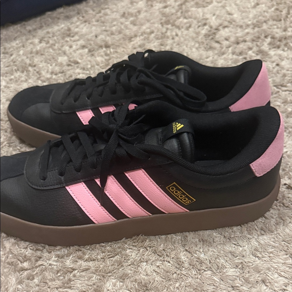 Adidas men’s size 13 US Black and Pink Sneakers. - Picture 3 of 6